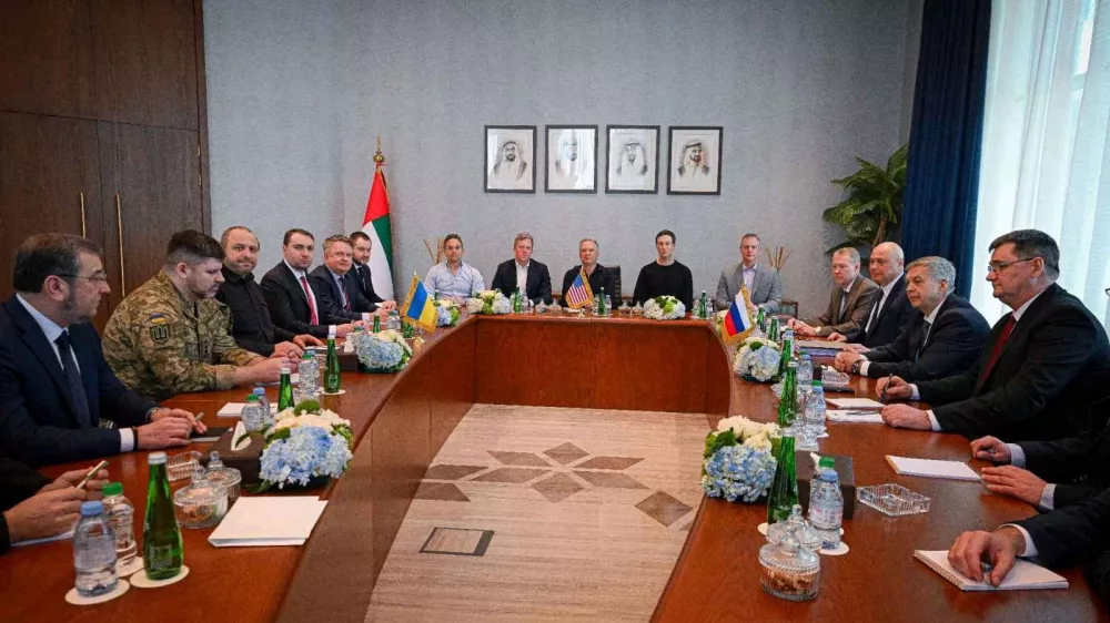 The members of delegations participating in the UAE hosted trilateral talks between the U.S., Russia and Ukraine, Director of the Office of the President of Ukraine Kirill Budanov, United States Special Envoy Steve Witkoff, Secretary of the National Security and Defense Council of Ukraine Rustem Umerov, Chief of the Main Directorate of the General Staff of the Russian Armed Forces Igor Kostyukov and Jared Kushner attend a meeting at Al Shati Palace in Abu Dhabi, United Arab Emirates, January 24, 2026. Uae Government/Handout via REUTERS  THIS IMAGE HAS BEEN SUPPLIED BY A THIRD PARTY. BEST QUALITY AVAILABLE.
