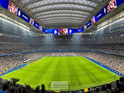 Prihodki klubov: v nogometu se obrača čedalje več milijard