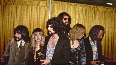 Fleetwood Mac leta 1978, ko so dobili Grammyja za najboljši album. F Getty Images