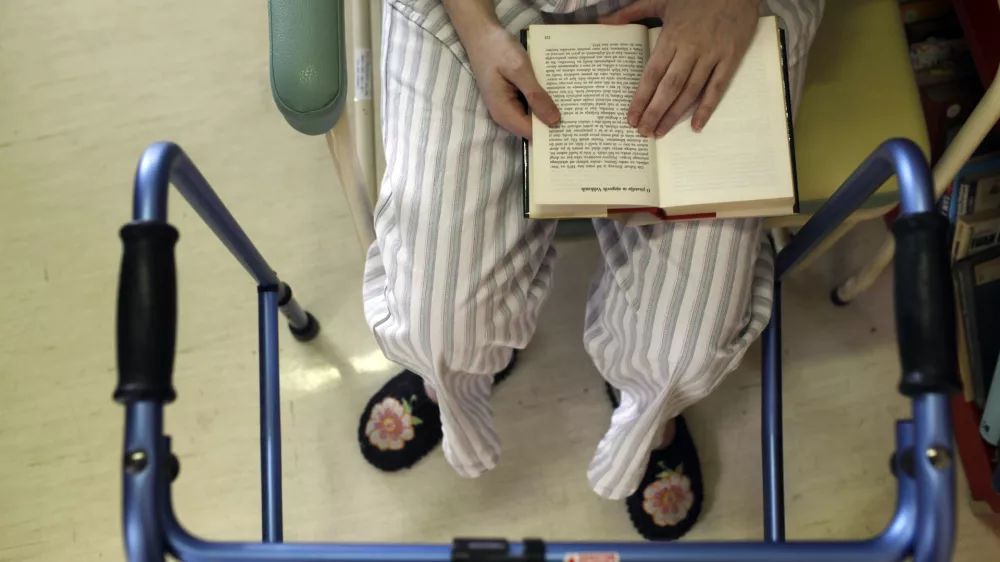 - Negovalna bolni&scaron;nica, Vrazov trg 1 - negovalni oddelek za bolnike, ki potrebujejo podalj&scaron;anje neakutnega zdravljenja iz oddelkov UKC//FOTO: Jaka Gasar