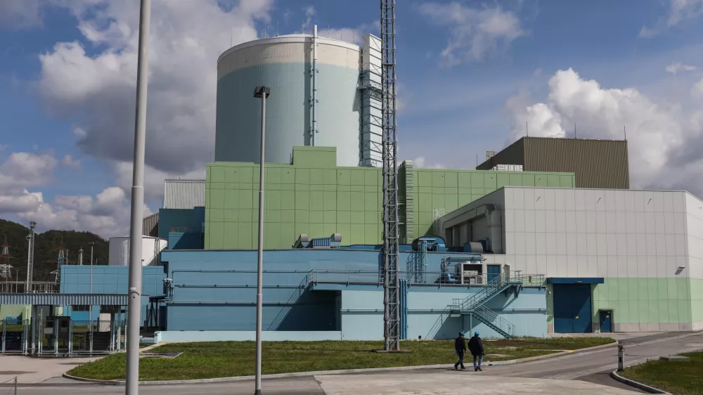 - jedrski reaktor - proizvodnja električne energije- Energetika, elektrika, samoskrba, daljnovod &mdash; 19.04.2023 &ndash; Nuklearna elektrarna Kr&scaron;ko (NEK), edina slovenska jedrska elektrarna, ki deluje od leta 1983 //FOTO: Bojan Velikonja