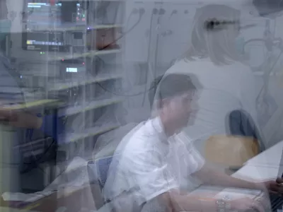 - simbolična fotografija - zdravstvo, zdravnik, medicinska sestra, medicinsko osebje, pacient, bolnica, bolni&scaron;nica- 12.03.2025 - ministrica za zdravje Valentina Prevolnik Rupel si je na delovnem obisku v Univerzitetnem kliničnem centru (UKC) ogledala tekoče investicije//FOTO: Jaka Gasar / Foto: Jaka Gasar