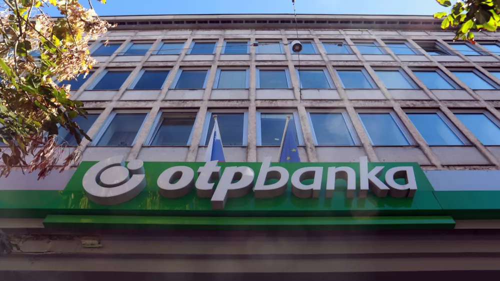 28.10.2025 -OTP banka, bankomatFoto: Tomaž Skale
