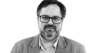 Aleš Gaube- Redakcija Dnevnik 2024 - portreti za komentarje in kolumne - kolumnisti - komentatorji – novinarji - portret //FOTO: Luka Cjuha