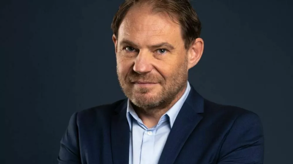 Dr. Gorazd Justinekizredni profesor za mednarodne ekonomske odnose na Novi univerzi