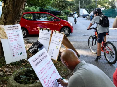 Objavili mestno poročilo o parkiranju v &Scaron;tepanjskem naselju