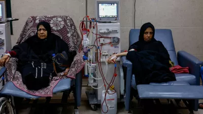 Palestinian patients with kidney failure undergo dialysis treatment at Al-Aqsa Martyrs Hospital, in Deir al-Balah, central Gaza Strip, February 1, 2026. REUTERS/Mahmoud Issa