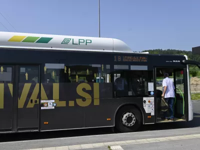 Avtobus LPPP+R Stanežiče- 18.06.2023 &ndash; Bol&scaron;ji sejem Stanežiče.//FOTO: Nik Erik Neubauer