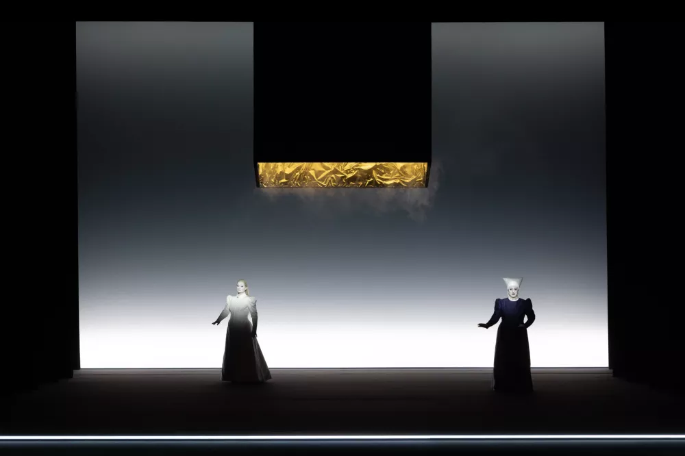 TRISTAN AND ISOLDEIzolda Magdalena Anna Hofmann k. g./Edith Haller k. g. Brang&auml;ne Monika Bohinec k. g./ Dubravka &Scaron;eparović Mu&scaron;ović k. g. 