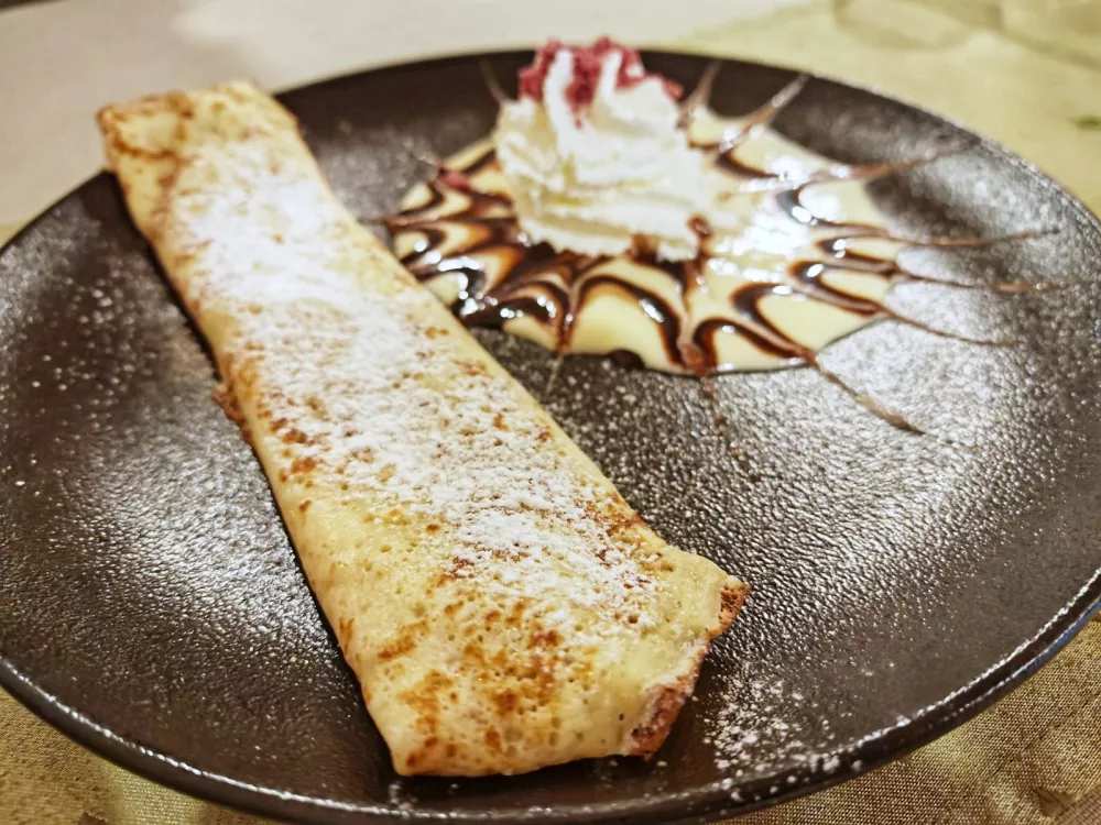 Palačinka z orehi, Dom Frata