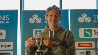 žiga šeško - novinarska konferenca zmagovalca mladinskega grand slama v Avstraliji Žige Šeška. foto luka cjuha