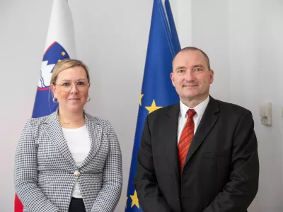 Mateja Čalu&scaron;ić, ministrica za kmetijstvo, gozdarstvo in prehrano, dr. Jože Podgor&scaron;ek, predsednik Kmetijsko gozdarske zbornice Slovenije. Foto: MKGP