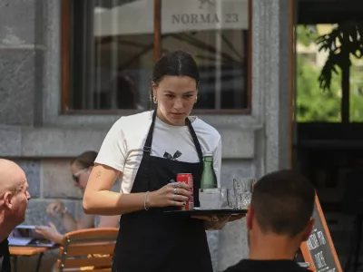 Turistični delavciDelo v vročini&scaron;tudentsko delo10.07.2024 - Vročinski val v Ljubljani FOTO: Nik Erik Neubauer