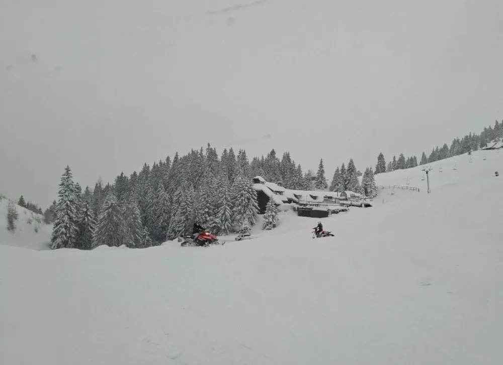 Razdejanje na progah. Foto: Krvavec