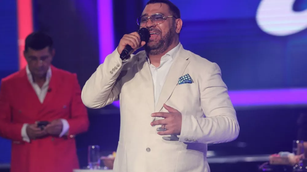 Đovani Bajramović pravi, da je osem otrok dovolj in da je s &scaron;irjenjem družine zaključil. F youtube