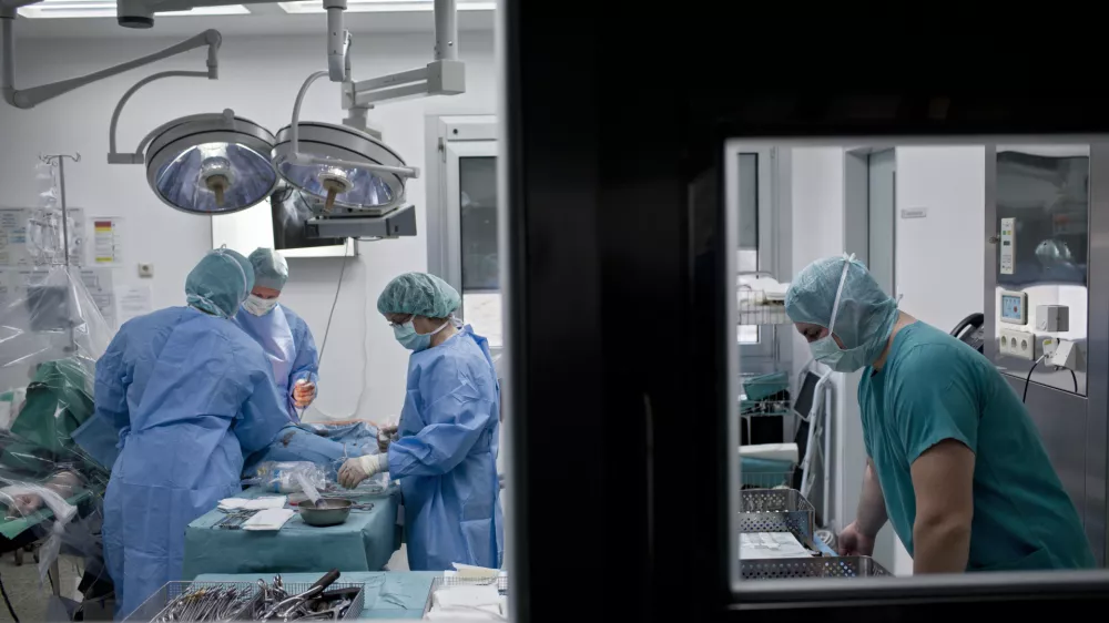 Zasebniki v zdravstvu: Začetek konca koncesij in dosedanjih omejitev?