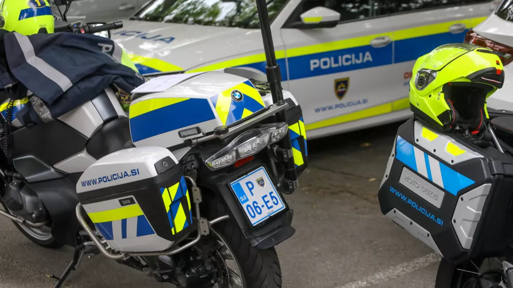 11.7.2025 - policija, nadzor prometa, lahka motorna vozila, skuter, moped, varnost v prometruFoto: Luka Cjuha
