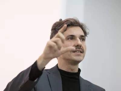 Ljubljana, Moderna Galerija.Javna predstavitev skupnega volilnega manifesta strank Levica in Vesna.Sokoordinator Levice Luka Mesec. / Foto: Katja Kodba/sta