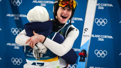 Italija, Predazzo.Zimske olimpijske igre 2026.Smucarski skoki, velika skakalnica, moski.Olimpijski prvak na veliki skakalnici Domen Prevc.