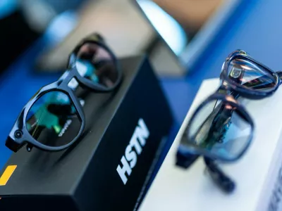 Meta smart glasses on display during the Meta annual Connect conference at the company's headquarters in Menlo Park, California, U.S., September 16, 2025. REUTERS/Carlos Barria