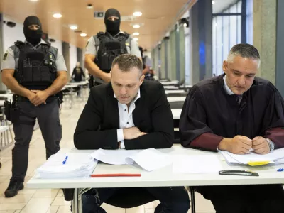 Umor Satka Zovka: policista zaradi ogroženosti zasli&scaron;ali na daljavo