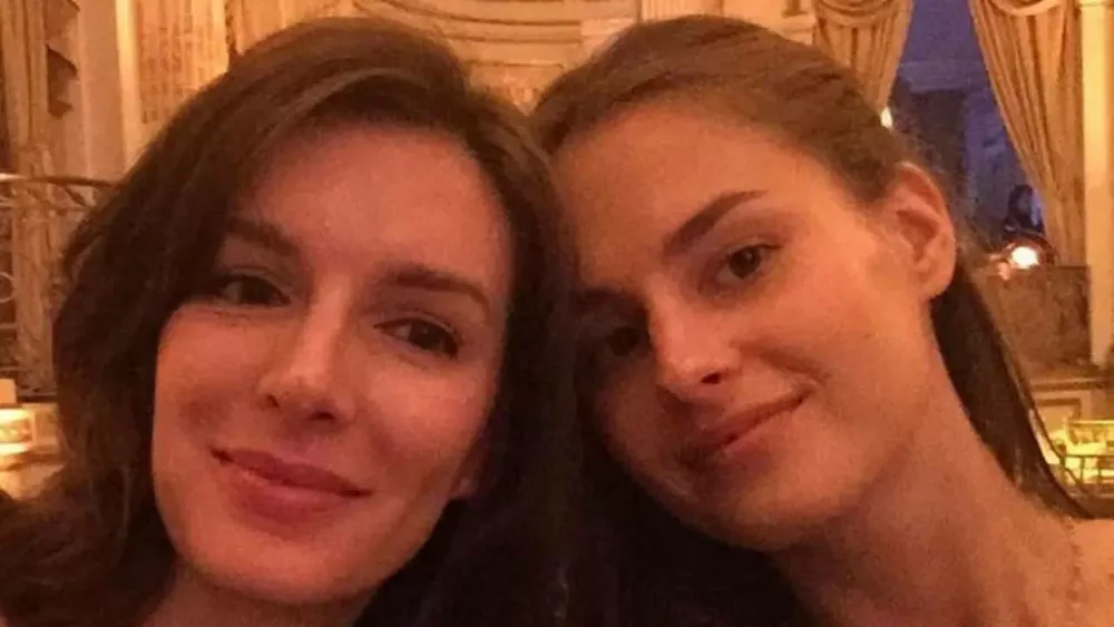 Po poročilih naj bi Karyna Shuliak ameri&scaron;ko državljanstvo ali zeleno karto pridobila prek domnevno lažne poroke leta 2013 z Jennifer Kalin (levo). Foto: Facebook