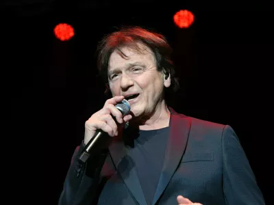 28.11.2025., Koprivnica - Popularni Zdravko Colic odrzao je sjajan koncert pred nekoliko tisuca obozavatelja koji su od pocetka do kraja pjevali njegove svima dobro znane velike hitove. Photo: damir Spehar/PIXSELL / Foto: Damir Spehar/pixsell