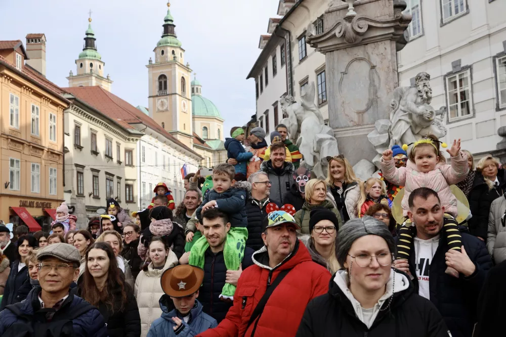 Ko zmaj zaple&scaron;e in maske oživijo: pustna čarovnija v sredi&scaron;ču mesta