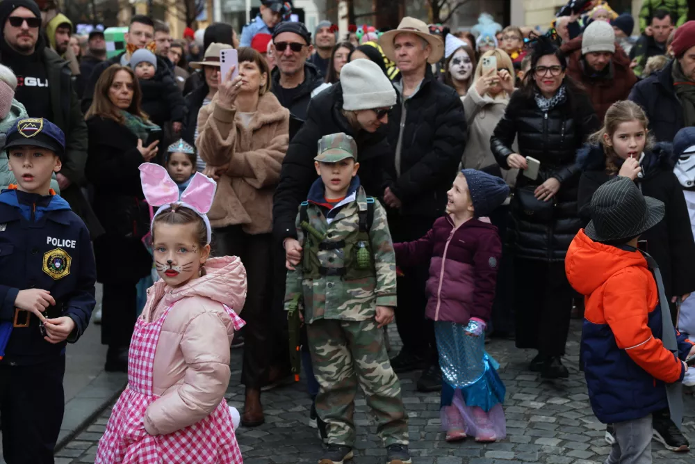 Ko zmaj zaple&scaron;e in maske oživijo: pustna čarovnija v sredi&scaron;ču mesta