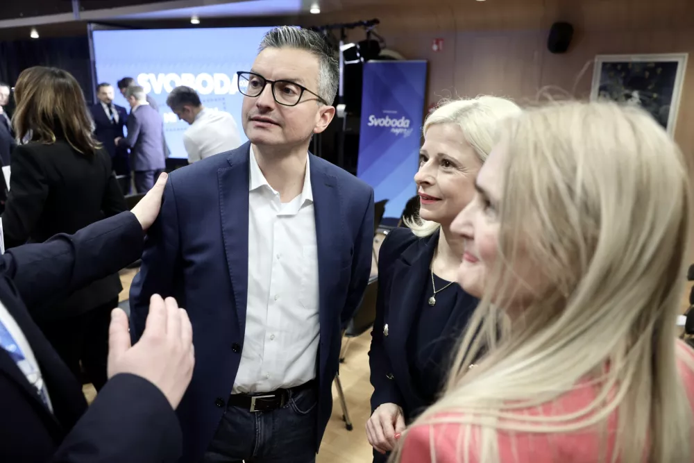 Golob pravi, da je hi&scaron;a prenovljena, ne pa &scaron;e dokončana