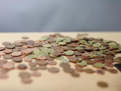 - simbolična fotografija 2019 - evro - evrokovanci - evrski kovanci - centi - denar - drobiž - finance //FOTO: Bojan Velikonja