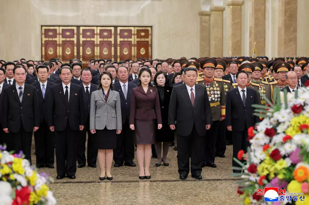 North Korean leader Kim Jong Un, his wife Ri Sol Ju and their daughter Kim Ju Ae visit the Kumsusan Palace of the Sun to mark the New Year, in Pyongyang, North Korea, in this picture released by North Korea's official Korean Central News Agency on January 1, 2026. KCNA via REUTERS  ATTENTION EDITORS - THIS IMAGE WAS PROVIDED BY A THIRD PARTY. REUTERS IS UNABLE TO INDEPENDENTLY VERIFY THIS IMAGE. NO THIRD PARTY SALES. SOUTH KOREA OUT. NO COMMERCIAL OR EDITORIAL SALES IN SOUTH KOREA.   TPX IMAGES OF THE DAY