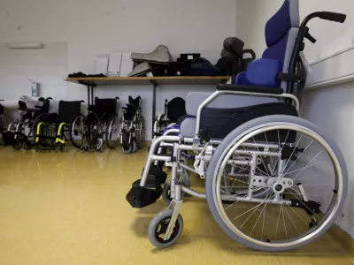 - Univerzitetni rehabilitacijski in&scaron;titut RS Soča - Rehabilitacijski inženiring - testirnica vozičkov - invalidski voziček -   //FOTO: Luka Cjuha