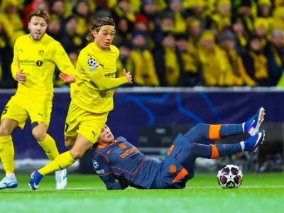 Soccer Football - UEFA Champions League - Play Off - First Leg - Bodo/Glimt v Inter Milan - Aspmyra Stadion, Bodo, Norway - February 18, 2026 Bodo/Glimt's Patrick Berg in action with Inter Milan's Francesco Pio Esposito Thomas Andersen/NTB via REUTERS  ATTENTION EDITORS - THIS IMAGE WAS PROVIDED BY A THIRD PARTY. NORWAY OUT. NO COMMERCIAL OR EDITORIAL SALES IN NORWAY.