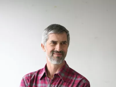 Andrej Velkavrh, meteorolog - vremenoslovec in dolgoletni televizijski napovedovalec vremena, prognostik v Uradu za meteorologijo pri ARSO - Agencija RS za okolje, kolumnist- Dnevnik 2016 - portreti za komentarje in kolumne - kolumnisti - novinarji//FOTO: Toma? Skale