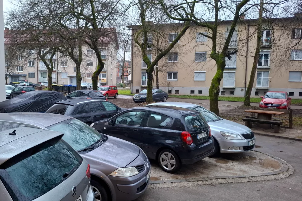 Po &Scaron;tepanjskem naselju &scaron;e Fužine: 5 črnih točk parkiranja v ljubljanskih soseskah