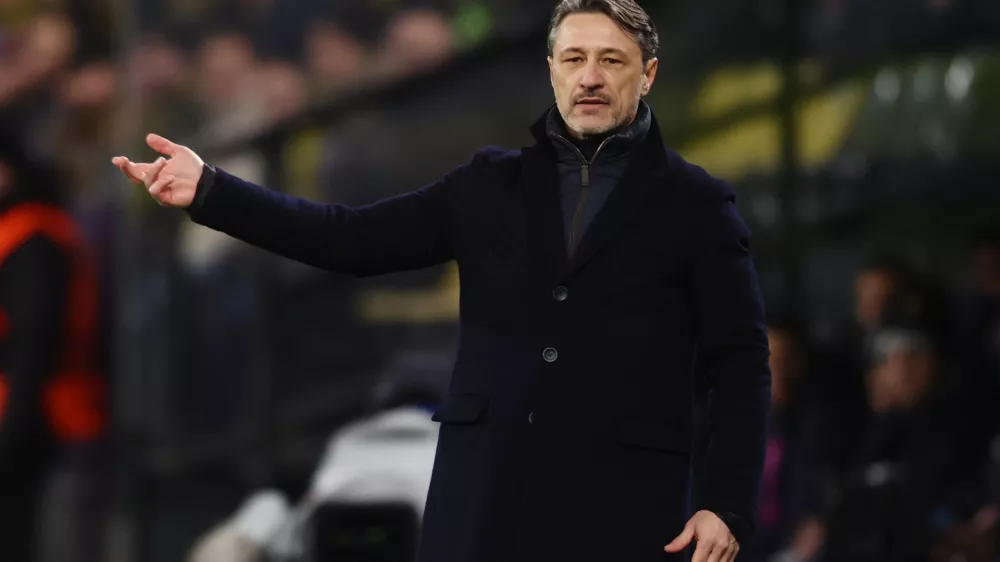 Soccer Football - UEFA Champions League - Play Off - First Leg - Borussia Dortmund v Atalanta - Signal Iduna Park, Dortmund, Germany - February 17, 2026 Borussia Dortmund coach Niko Kovac reacts REUTERS/Leon Kuegeler