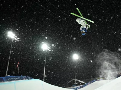 Milano Cortina 2026 Olympics - Freestyle Skiing - Women's Freeski Halfpipe Qualification - Livigno Snow Park, Livigno, Italy - February 19, 2026. Eileen Gu Ailing of China in action during practice REUTERS/Dylan Martinez   TPX IMAGES OF THE DAY