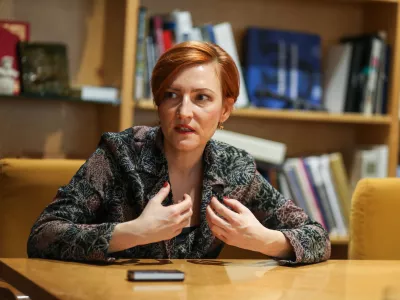 - 20.02.2026. - Asta Vrečko, ministrica za kulturo in sokoordinatorka stranke Levica.//FOTO: Bojan Velikonja