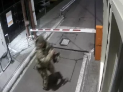 Prva fotografija, ki je zaokrožila po družbenih omrežjih. Foto: zajem zaslona X