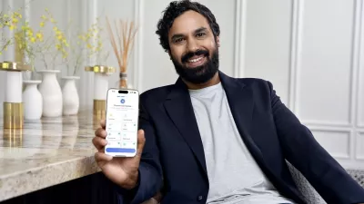 Kunal Nayyar pravi, da mu je denar prinesel več svobode, največje darilo pa je možnost, da spreminja življenja ljudi. F instagram Kunala Nayyarja