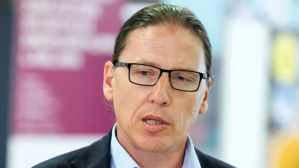 Ljubljana, UKC..Nagovor vodstva UKC Ljubljana z novinarsko konferenco..Generalni direktor UKC Ljubljana Marko Jug.