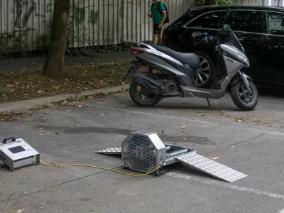 11.7.2025 - policija, nadzor prometa, lahka motorna vozila, skuter, moped, varnost v prometruFoto: Luka Cjuha