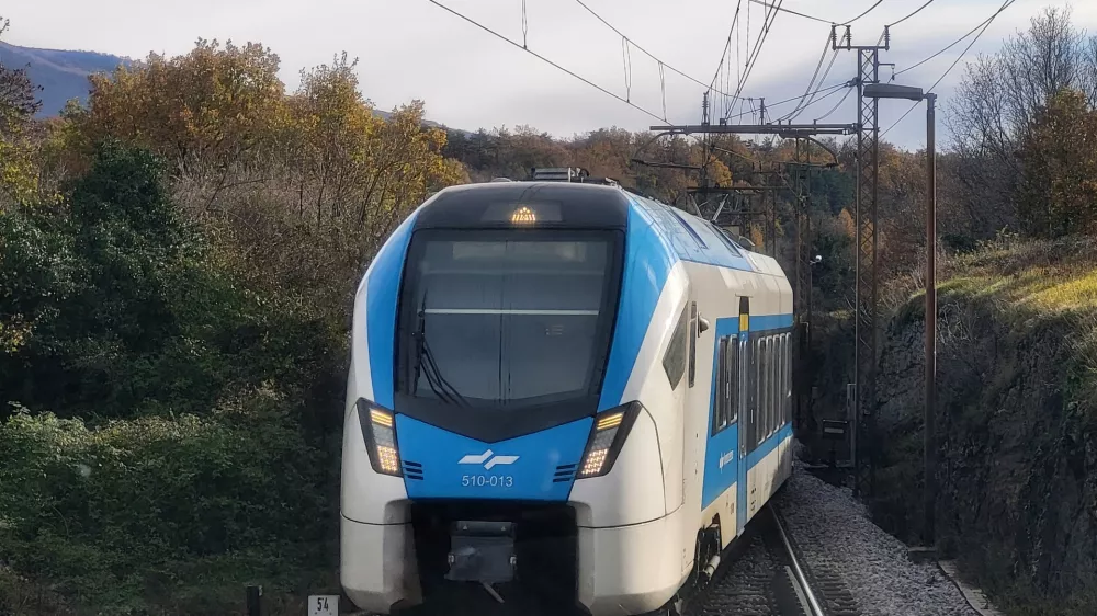 potni&scaron;ki vlak 