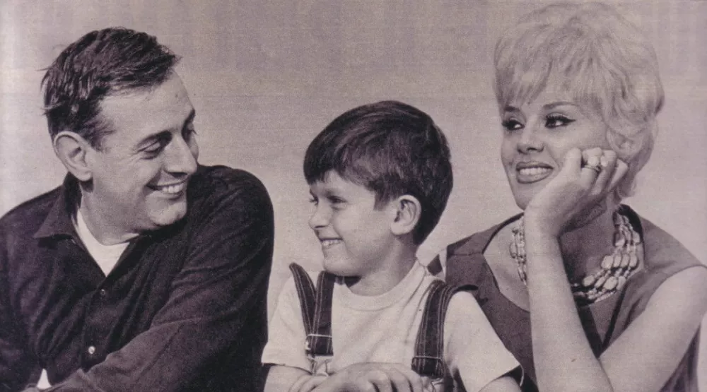 Dario Fo_and_Franca_Rame_with_their_son_Jacopo / Foto: Wikipedia