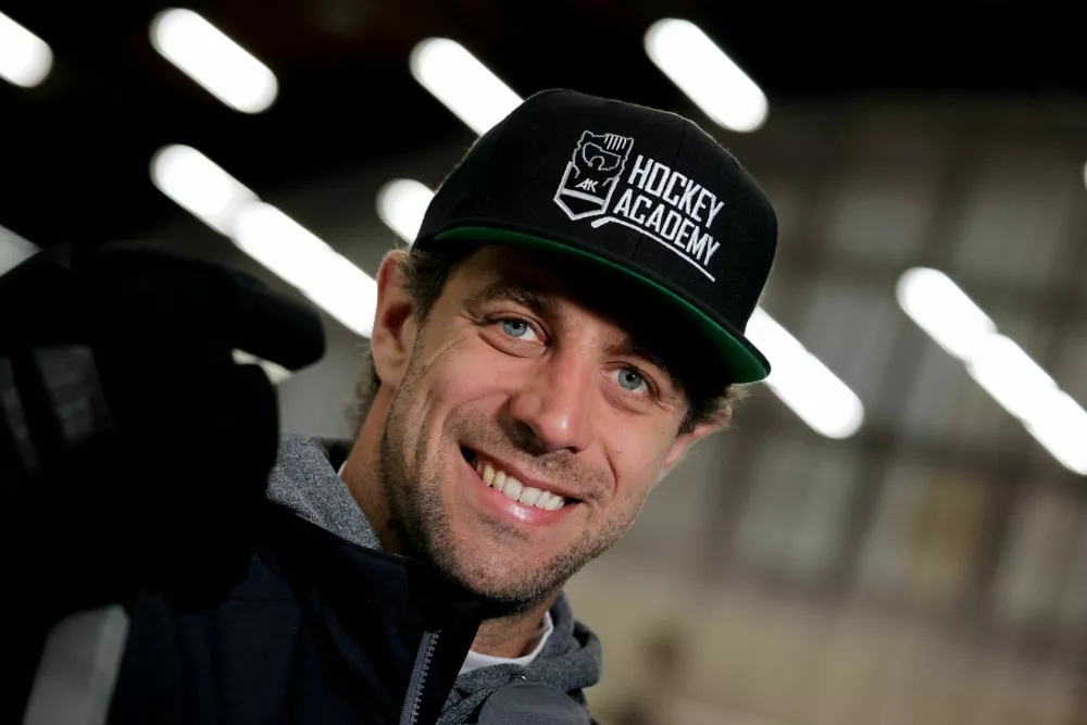 Bled, Ledena dvorana Bled.Hokejska akademija Anzeta Kopitarja in Tomaza Razingarja.Hokejist Anze Kopitar. / Foto: Daniel Novakovic/sta