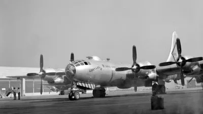 Letalo Lucky Lady II je bilo v zraku od 26. februarja do 2. marca. / Foto: Profimedia