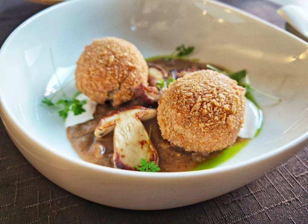 Je&scaron;prenovi arančini, Gostilna pri Hrvatu