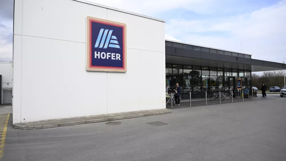 02.03.2026 Trgovine Hofer..FOTONik Erik Neubauer