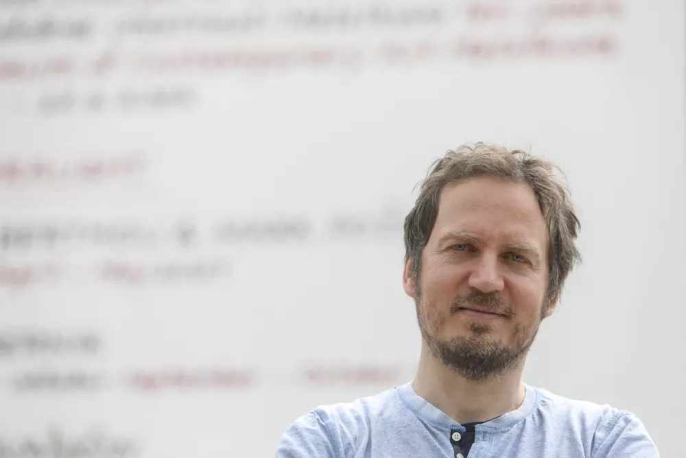 Goran Lukić iz Delavske svetovalnice - 31.05.2022 - WOW/Festival migrantskega filma &ndash; film z naslovom Filmski obzornik 80 &ndash; Metka, Meki., režiserke Nike Autor //FOTO: Jaka Gasar / Foto: Jaka Gasar